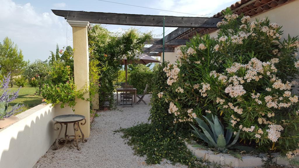 Lamanderie En Provence Bed and Breakfast Alleins Eksteriør billede
